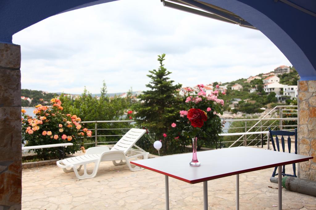 Villa Gorica Apartments Ražanj Exteriör bild