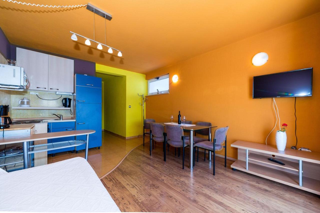 Villa Gorica Apartments Ražanj Exteriör bild